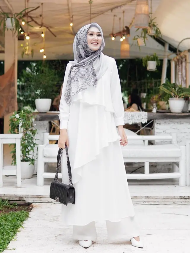 11 Warna Jilbab Terkini 2025 Padu Gamis Putih