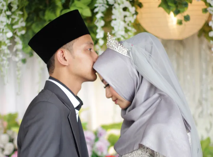 5 Hukum Islam Penting Sebelum Memutuskan Menikah?