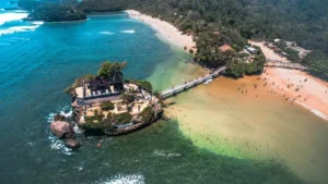 5 Pantai Malang Terindah: Destinasi Liburan Wajib Dikunjungi!