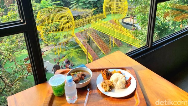 9 Kafe & Resto Tangsel: Playground Seru, Liburan Keluarga Sempurna