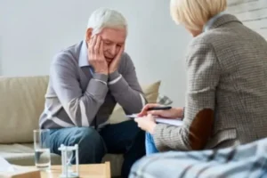 Atasi Depresi Lansia: Rahasia Komunikasi & Interaksi Sosial