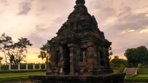 Candi Gebang Yogyakarta: Misteri Candi Tersembunyi yang Memukau