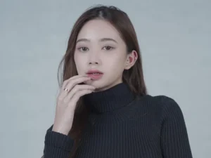 Gamer Cantik Laura Ziphora Live Streaming Perdana di Shopee