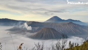 Gunung Bromo Siaga! Aktivitas Vulkanik Meningkat, Waspadalah!