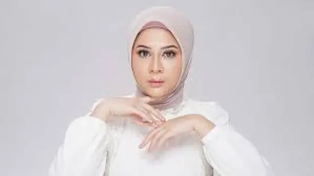 Hijab Lonjong Wajah 2025: 14 Tips Tampil Cantik Proporsional