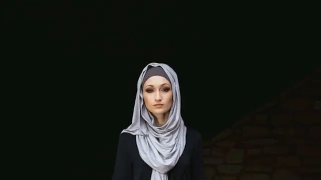 Hijab Stylish: Tips Tampil Tinggi & Langsing untuk Wanita Mungil