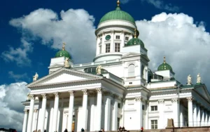 Jelajahi 5 Surga Tersembunyi Finlandia: Petualangan Menanti Anda