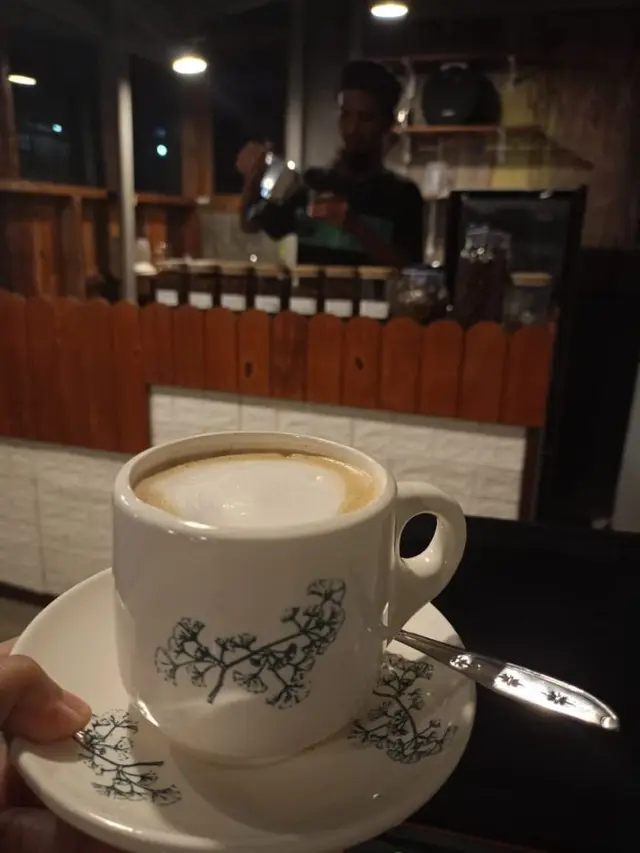 Kedai Kopi Purwokerto 24 Jam: Murah, Hits, & Enak!