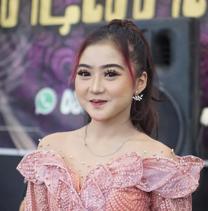 Lirik Lagu Kepangku Kapang Lala Atila: Berita Mataraman Romantis