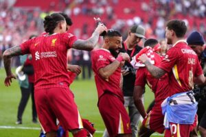 Liverpool Raih Liga Inggris: Gempa Bumi Sepak Bola Dunia