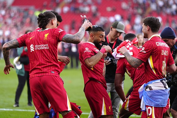 Liverpool Raih Liga Inggris: Gempa Bumi Sepak Bola Dunia