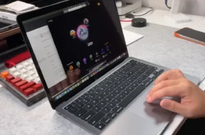 MacBook Air M1: Laptop Rp 9 Juta Terbaik untuk 2025?