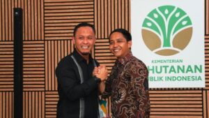 Pekanbaru Hijau: Menhut Puji Walikota, Atasi Masalah Baliho Liar