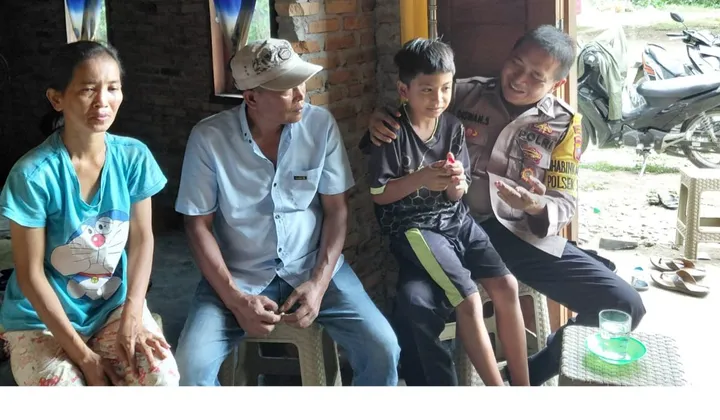 Polisi Stabat Motivasi Warga Kwala Bingai, Cegah Kecanduan HP