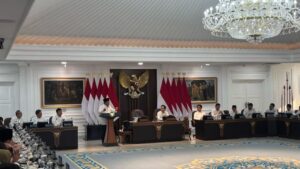 Prabowo Bela Jubir, Keseleo Bicara di Sidang Kabinet?