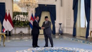 Prabowo Subianto Temui Presiden Senat Kamboja: Kunjungan Strategis Istana Merdeka