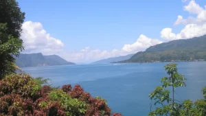 Pulau Samosir: Misteri Gunung Berapi Raksasa Danau Toba