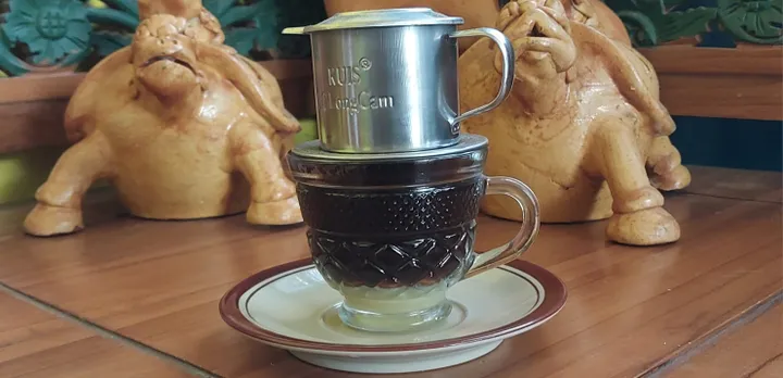 Rahasia Kopi Vietnam Drip: Resep Kopi Susu Panas Lezat