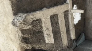 Rahasia Terkubur: Keluarga Korban Letusan Gunung Vesuvius