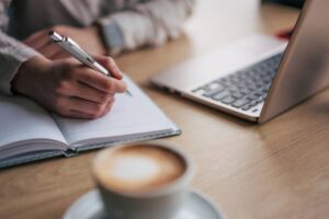 Raih Gaji Tinggi: 10 Jurusan Kuliah Terlaris Masa Depan