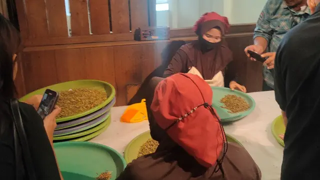 Sosro Slawi: Kesetiaan pada Warga Lokal, Bukan Mesin