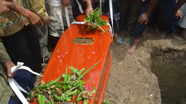 Tragedi Bus ALS: IRT Bekasi & Dua Anaknya Tewas