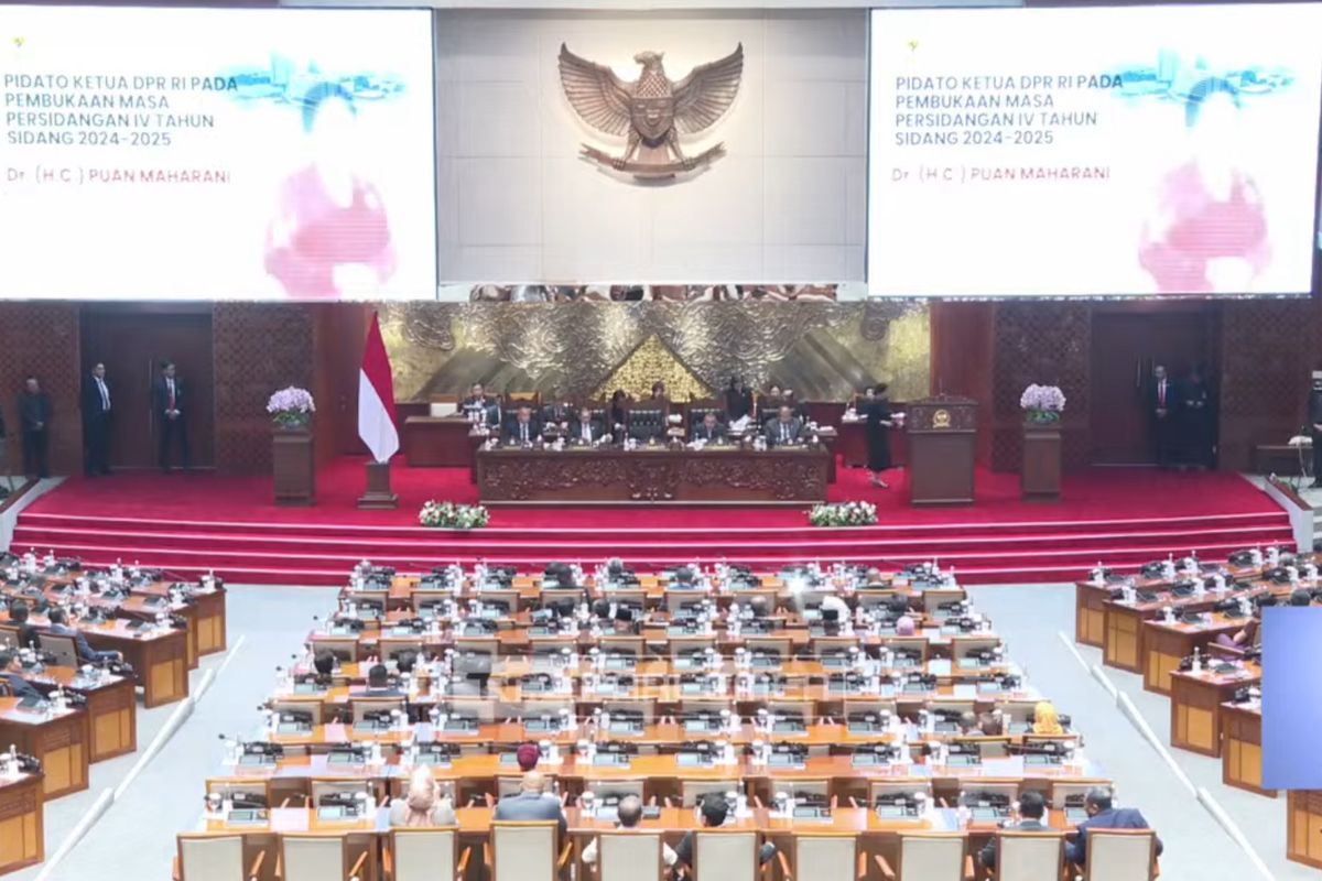 DPR Segera Rapat, Tanggapi Surat Pemakzulan Gibran?