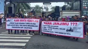 Demo Petani Nanas Subang: Uang Tunggu Belum Dibayar Bupati?