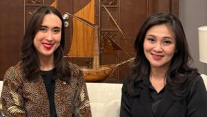 Gubernur Maluku Utara Free Diving: Aksi Menakjubkan Sherly Tjoanda