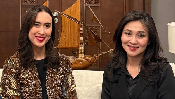 Gubernur Maluku Utara Free Diving: Aksi Menakjubkan Sherly Tjoanda