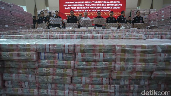 Kejagung Sita Rp 11,8 Triliun: Cukup untuk Sekolah?