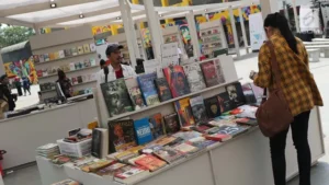 Krisis Apresiasi Sastra Indonesia: Guru Besar UGM Ungkap Penyebabnya