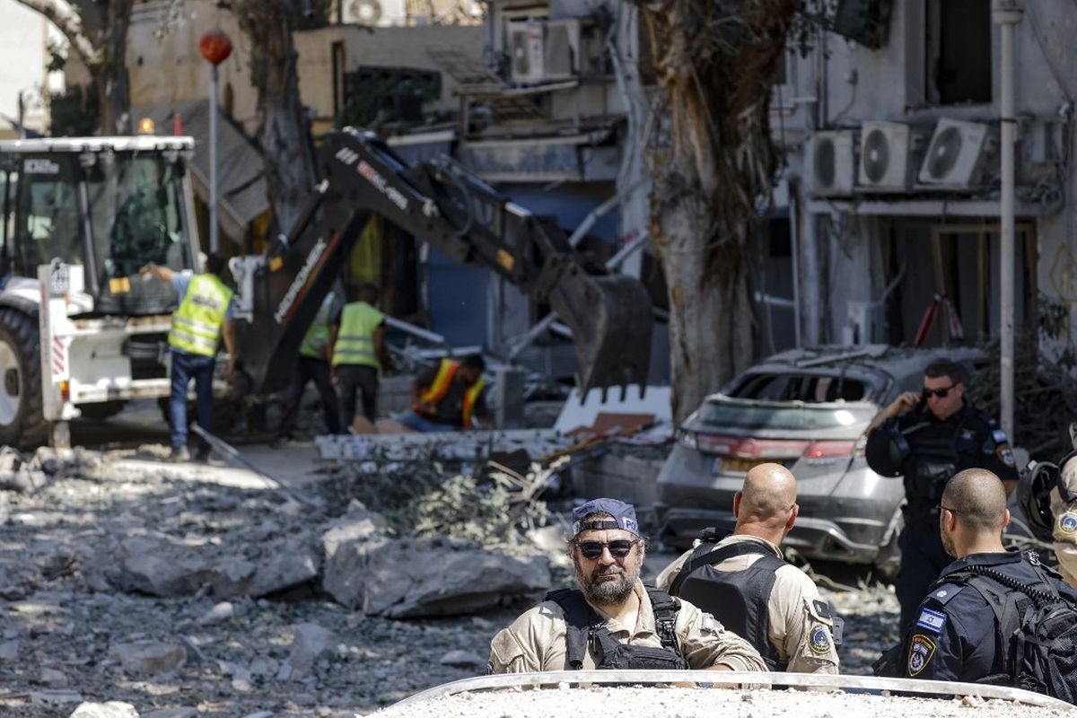 Serangan Iran ke Israel: Abaikan Gencatan Senjata Trump?