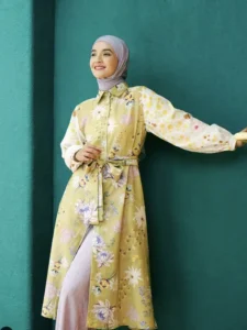 Tunik Elegan Wanita 30an: 7 Model Simpel & Mewah
