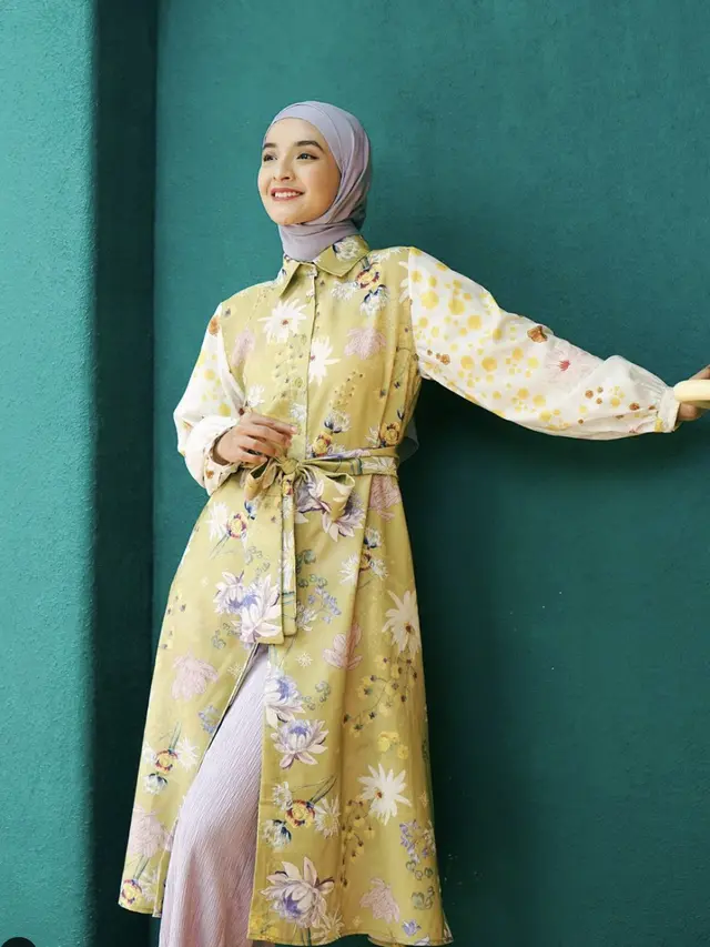 Tunik Elegan Wanita 30an: 7 Model Simpel & Mewah